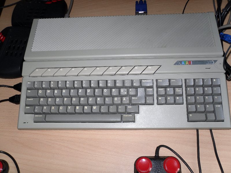 ATARI_Falcon_030.jpg - The ATARI Falcon 030 was Atari's last computer, introduced in 1992 and ending one year later. It has a 68030 Motorola CPU.