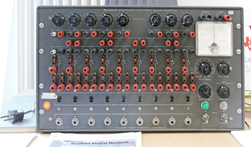 HEATHKIT_EC1_a.jpg - This is the famous EC-1 analog computer from Heathkit, which was sold in 1960 as a do-it-yourself kit. The op-amps still use valve tubes.