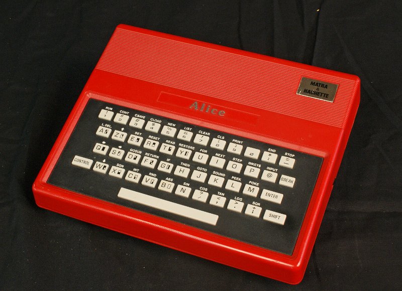DSC02706.JPG - A version called ALICE32 was built in 1984, having 16 kB Ram et 16 kB Rom. uP = 6803.