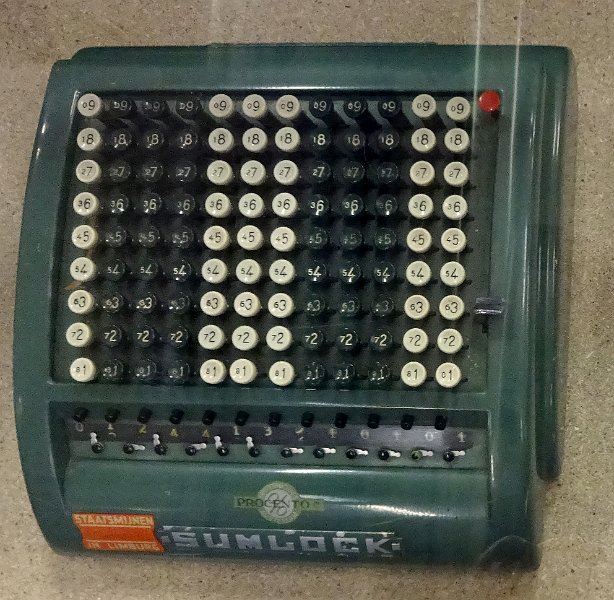 DSC03273_cr.jpg - A Sumlock keypunch mechanical calculator, used in the "Staatsmijnen" (state coal mines) of the Limburg region. 