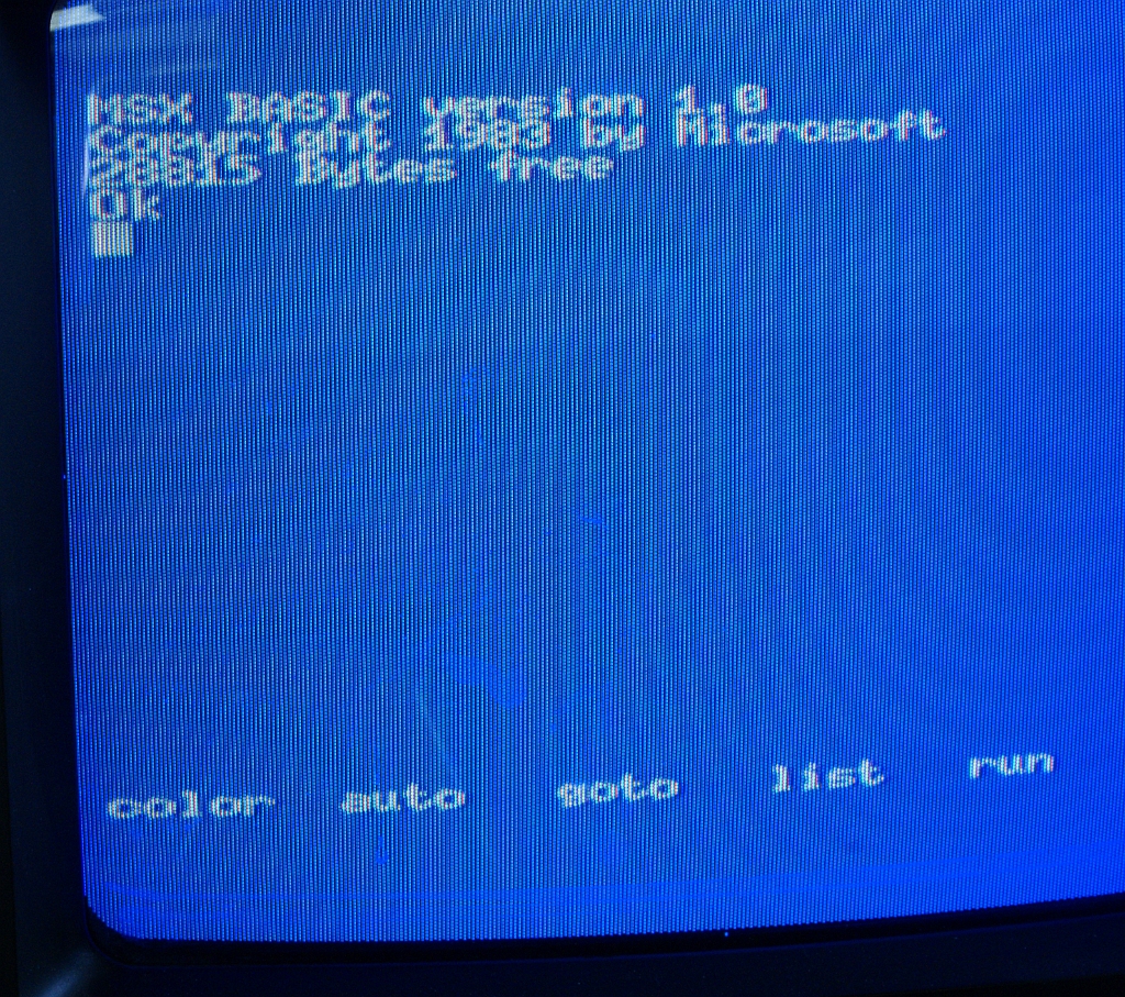 DSC03099.JPG - The boot screen shows that the BASIC is MSX Basic 1 (from Microsoft).