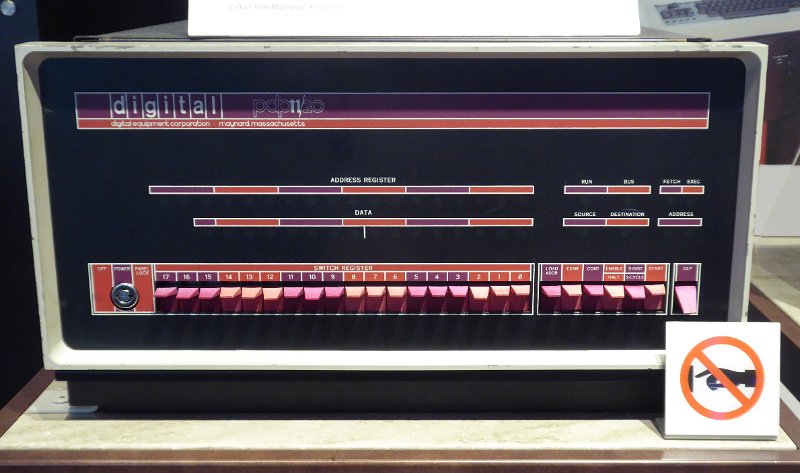 CHM063.JPG - A PDP11, follower of the PDP-8. The Lycée Classique of Diekirch used a PDP-11 multi-terminal system during several years (early 1980's).