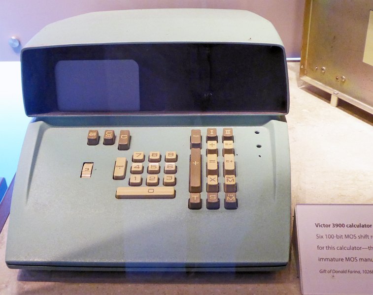 CHM089.JPG - Victor 3900 desktop calculator (prototype, 1965). See next slide.