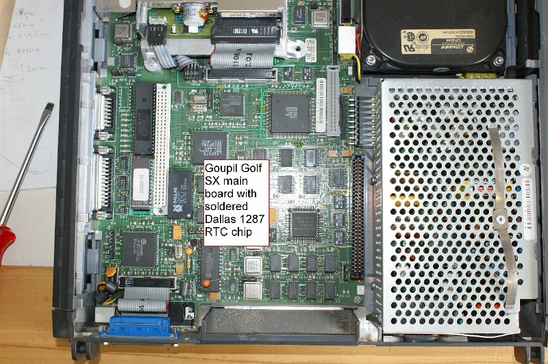 DSC01169_txt.JPG - Goupil Golf SX motherboard with exhausted battery in soldered Dallas RTC.
