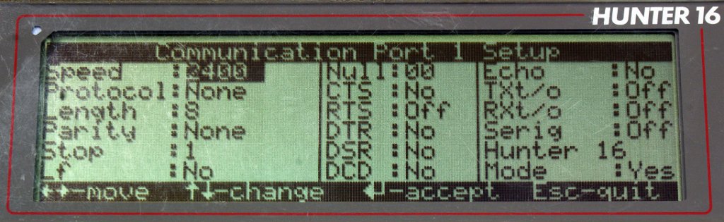 DSC07861.JPG - Screen with the default parameters for the RS232 COM1 port.
