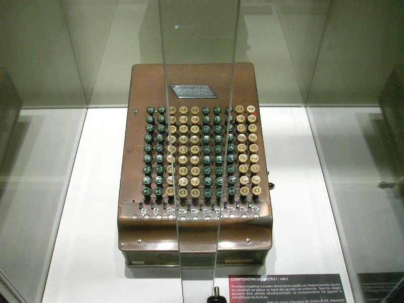 100_4691.JPG - Comptometer (prêt Computarium)