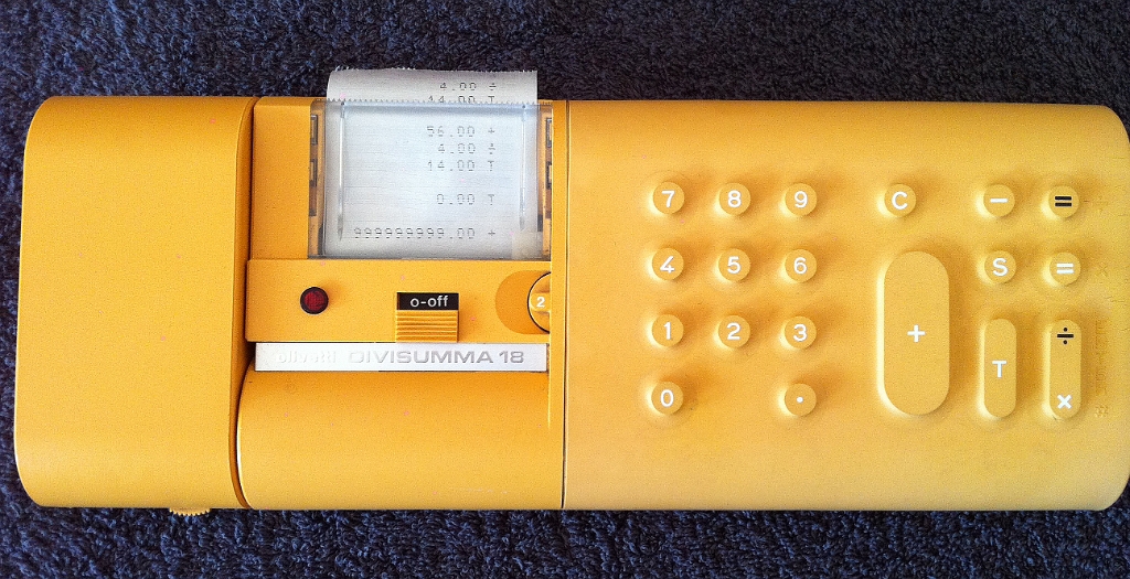 IMG_2190.JPG - Olivetti Divisumma 18, a portable Italian Olivetti electronic calculator from 1973.