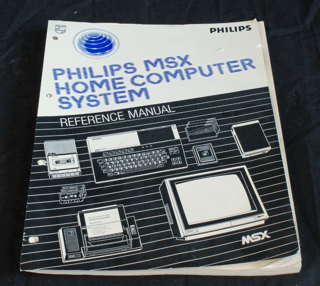 DSC03129.JPG - Reference manual.