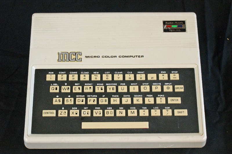 DSC02607.JPG - The TANDY Radioshack TRS-80 MC-10 is an 8 bit microcomputer: uP 6803 (0.89 MHz), 4 kB Ram, 8 kB Rom containing Micro Color Basic.