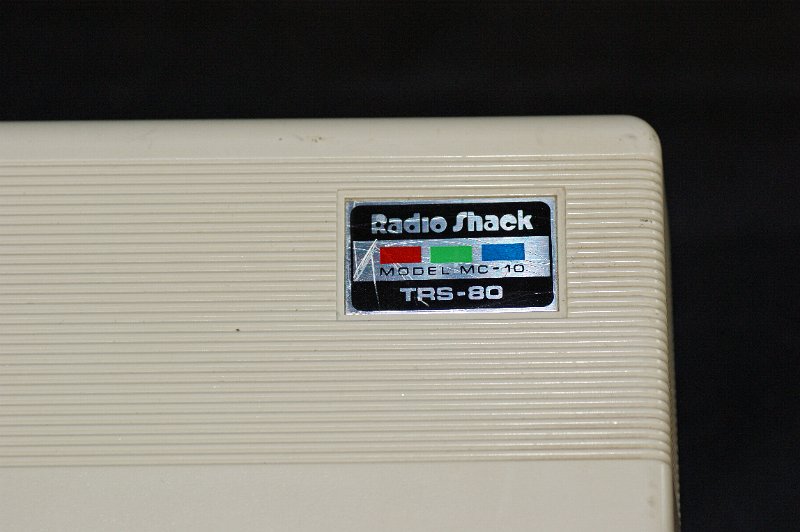 DSC02614.JPG - Radio Shack logo. The French company Matra-Hachette made a clone called ALICE, with a nice red-bright case.